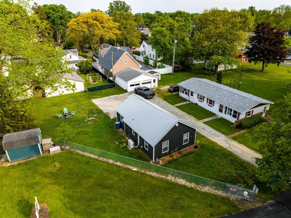 Renovated Retreat In Walking Distance To